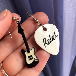 Mismatched rebel earrings 🎸